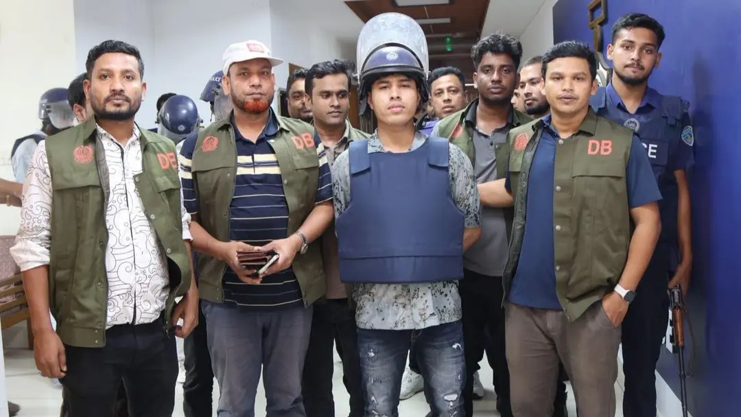 হত্যা-অস্ত্র মামলায় ডেভিড ইমন গ্রেপ্তার, পক্ষে নেই কোনো আইনজীবী