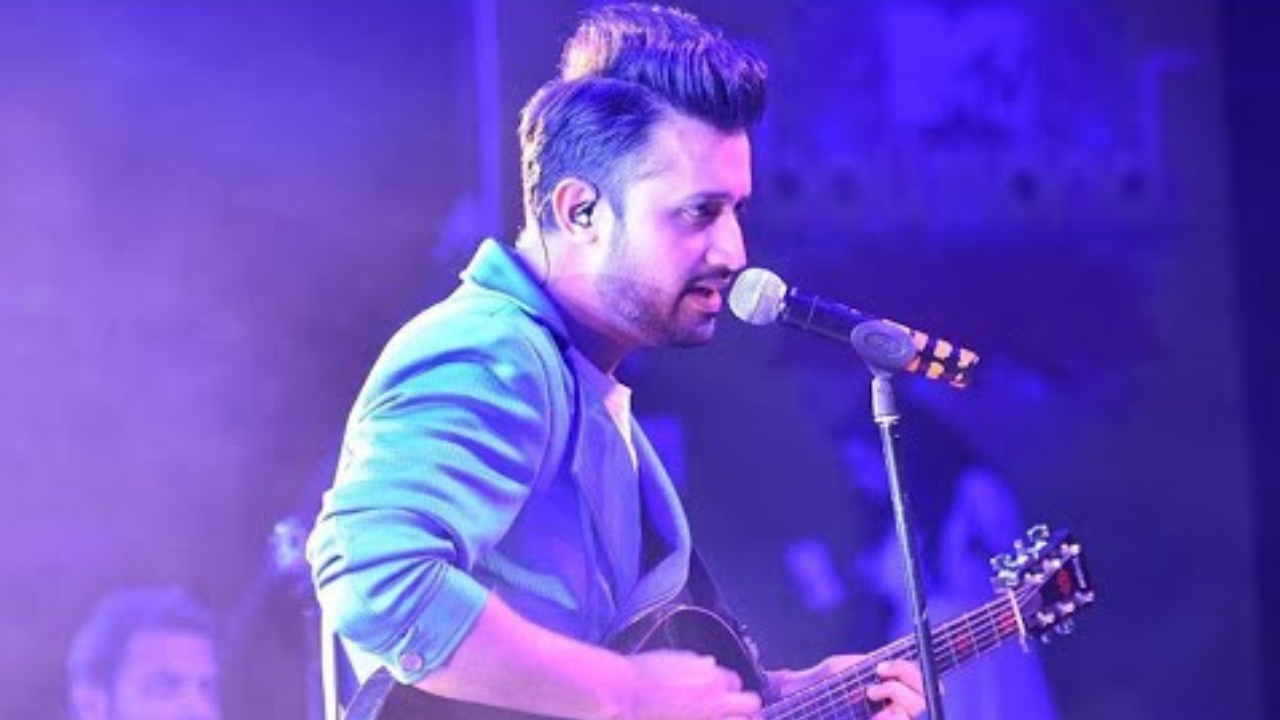 ফের ঢাকা মাতাতে আসছেন আতিফ আসলাম