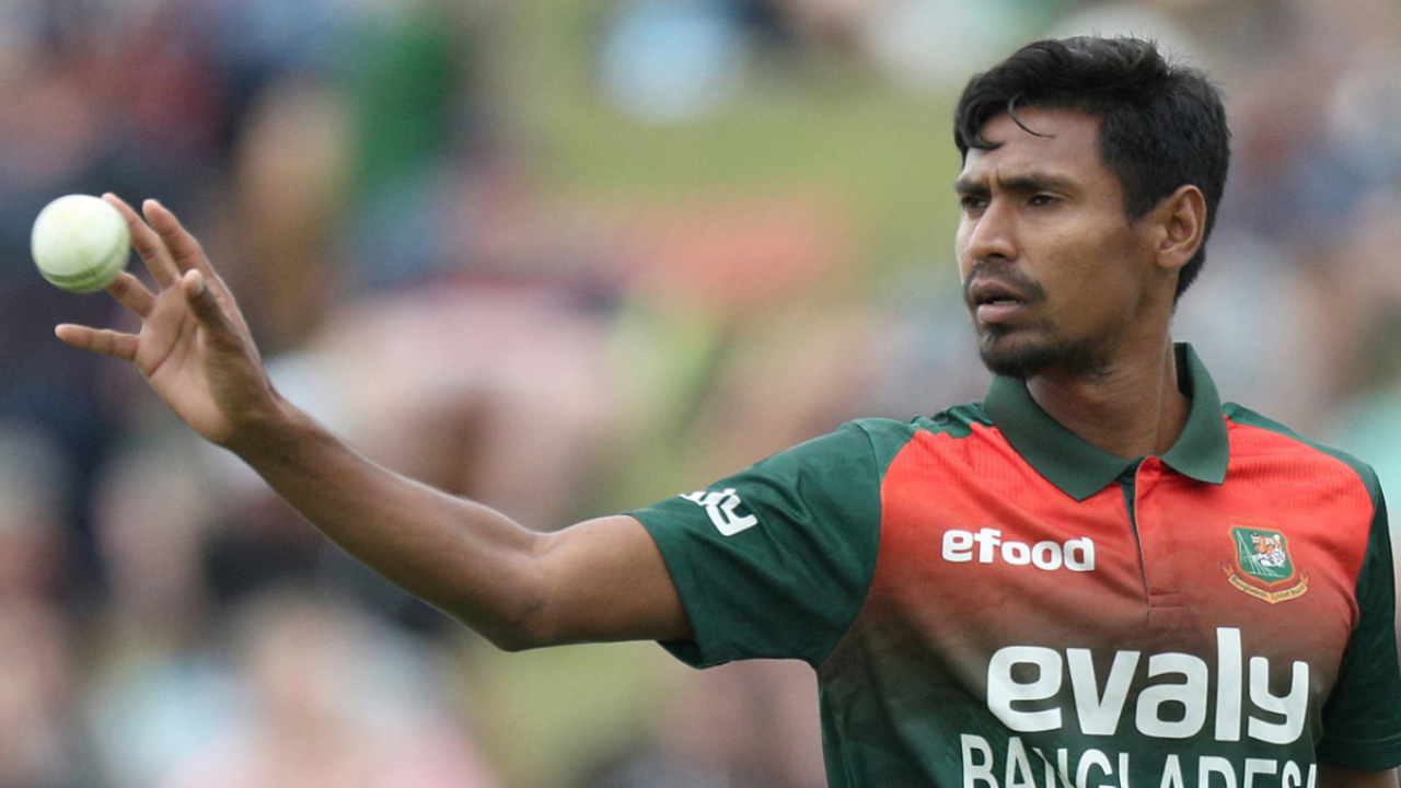 দ্য হান্ড্রেড থেকে ছিটকে গেলেন মুস্তাফিজুর রহমান
