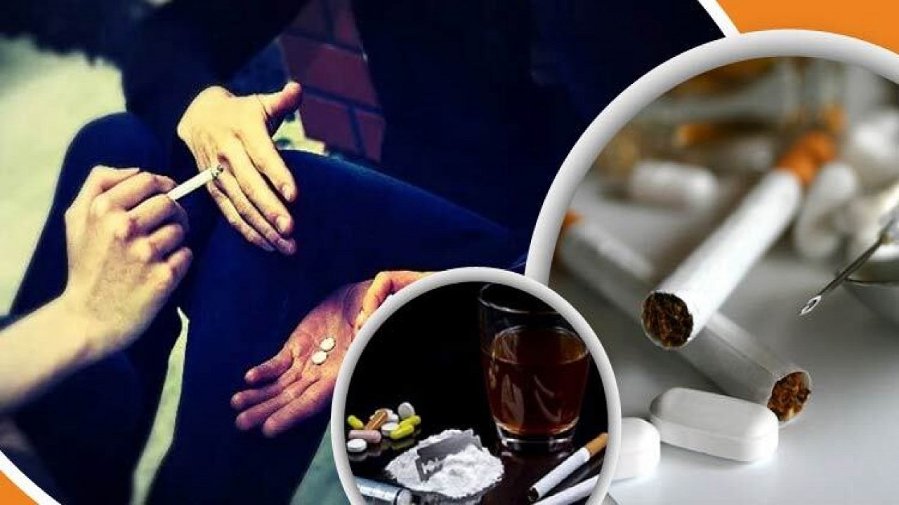 দিঘলিয়ায় হাত বাড়ালেই মাদক আসক্ত হচ্ছে তরুণ ও যুবকরা
