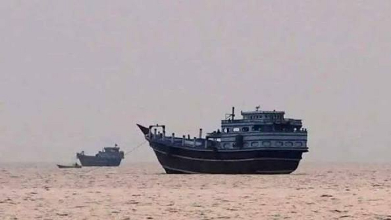 সৌদির দুই জাহাজে মিসাইল ছুড়ল ইয়েমেনি বিদ্রোহীরা