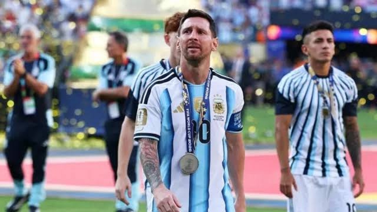 শিরোপা না জিতেও বিশেষ আয়োজনে বীরের সম্মান পাচ্ছেন মেসিরা
