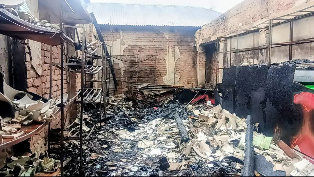 আগুনে পুড়ে ছাই ব্যবসায়ীর স্বপ্ন, ৩৫ লাখ টাকার ক্ষতি