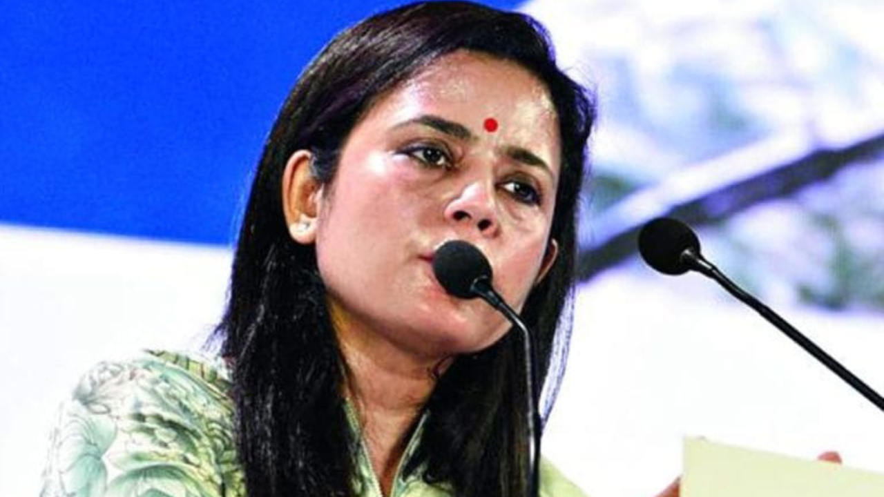 তৃণমূল কংগ্রেসের সংসদ সদস্য মহুয়া মৈত্রের বিরুদ্ধে গ্রেপ্তারি পরোয়ানা জারি