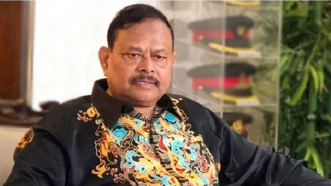 সাবেক সেনাপ্রধান আজিজকে ফেরাতে ইন্টারপোলে রেড নোটিশ জারির আবেদন