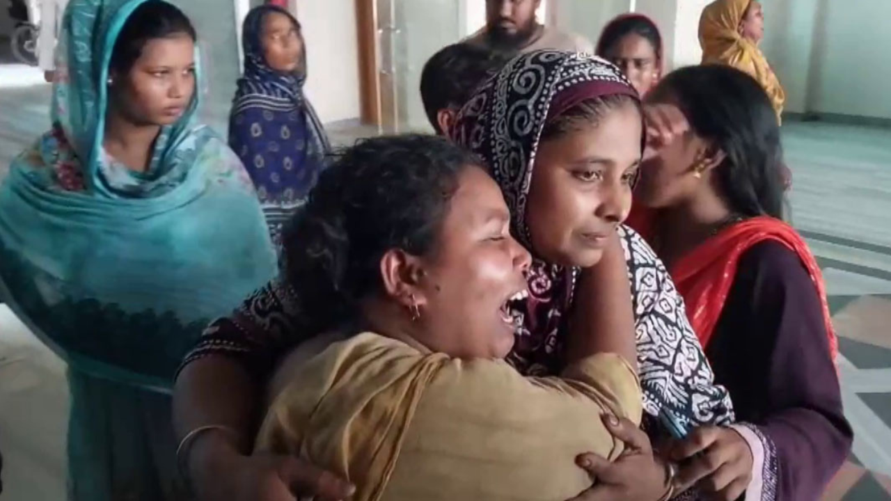গোপালগঞ্জে বিদ্যুৎস্পৃষ্টে বাবা-ছেলে মৃত্যু