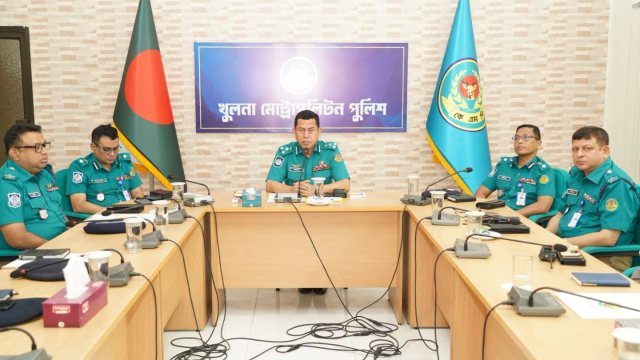 দায়িত্ব পালনে কোনো ধরনের গাফিলতি বরদাস্ত করা হবে না : নতুন কেএমপি কমিশনার