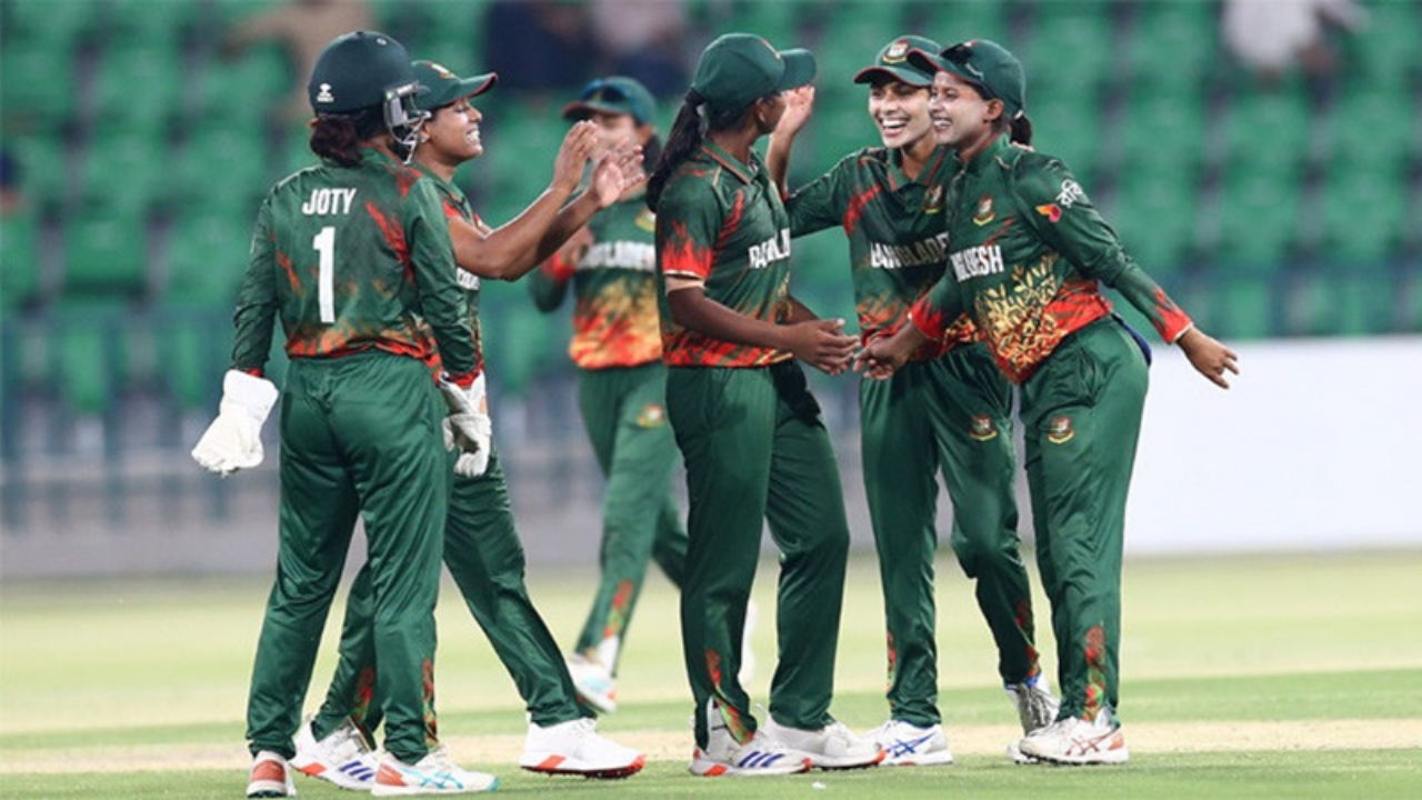 ইন্দোনেশিয়ার বিপক্ষে টস হেরে ব্যাটিংয়ে বাংলাদেশ