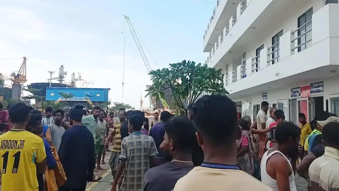 সীতাকুণ্ডে শিপইয়ার্ডে বিষাক্ত গ্যাসে মৃতের সংখ্যা বেড়ে ৮ জন