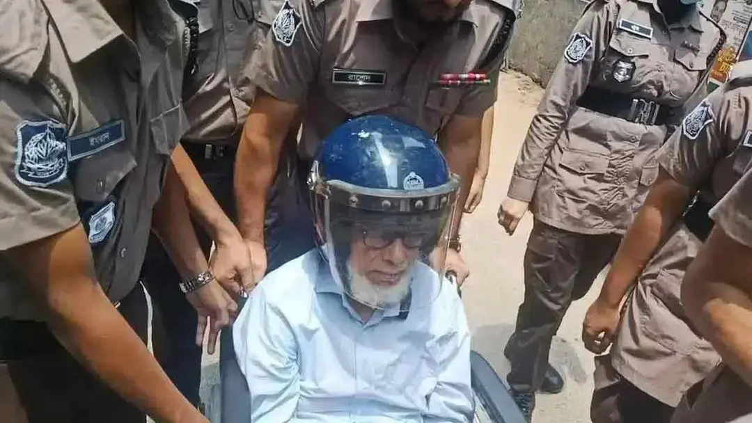 আদালতের অনুমতি ছাড়া দেশ ছাড়তে পারবেন না বিচারপতি খায়রুল হক