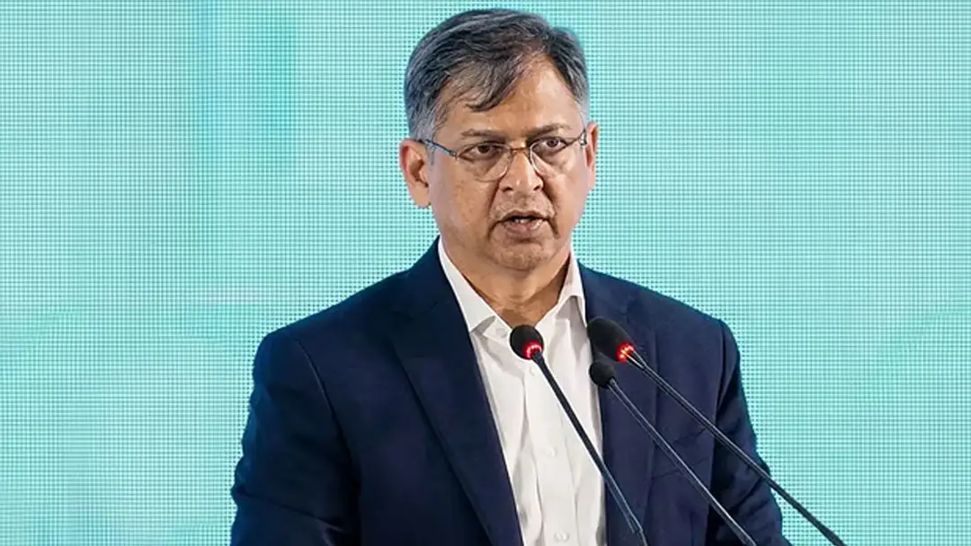 সংশোধন হবে সংবিধানের ৭০ অনুচ্ছেদ : স্বরাষ্ট্রমন্ত্রী