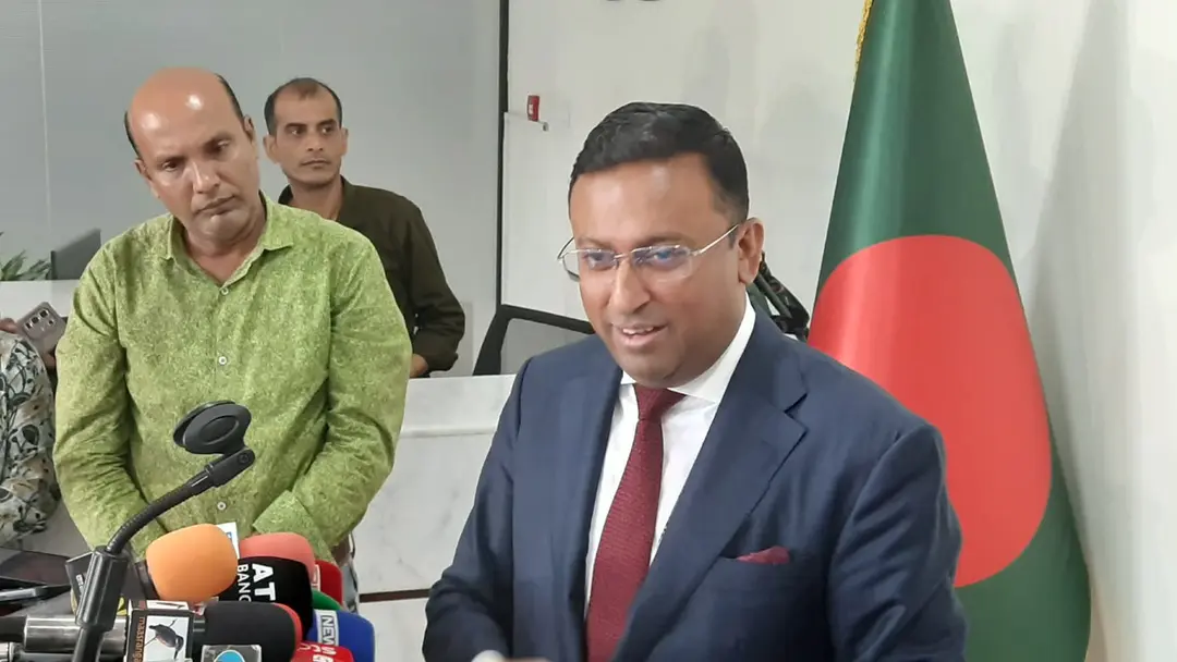 ‘আমি বাংলাদে‌শি’, ব্রিটিশ নাগরিকত্বের প্রশ্নে পররাষ্ট্র প্রতিমন্ত্রী
