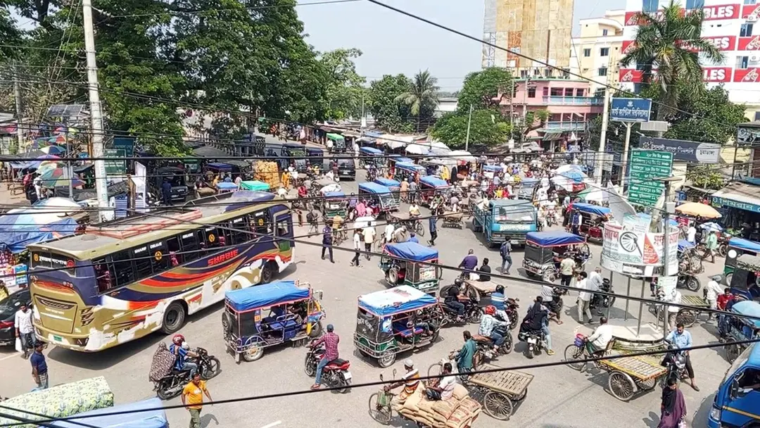 চুয়াডাঙ্গায় বাস ধর্মঘট প্রত্যাহার, নির্ধারিত রঙে রাঙাতে হবে ইজিবাইক
