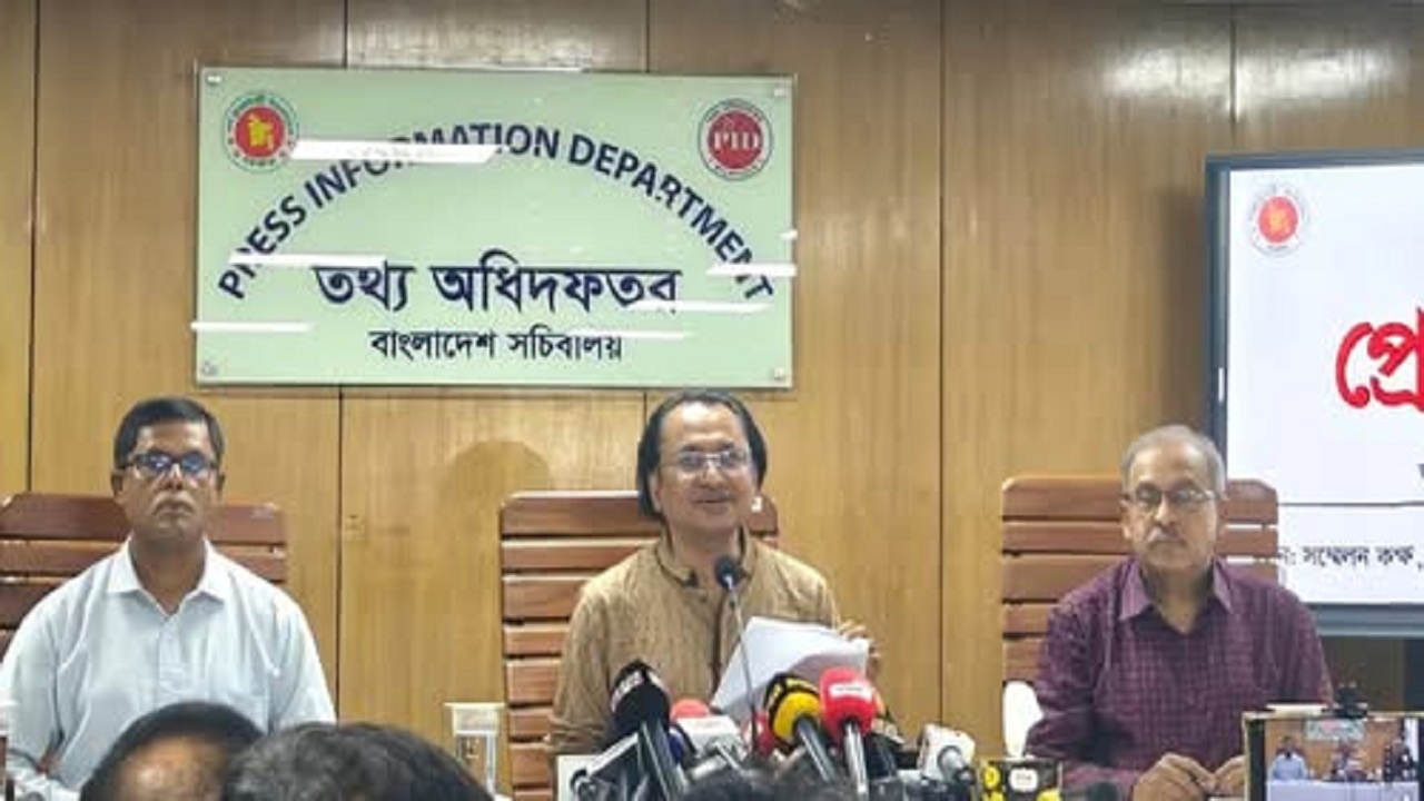 সপ্তাহে এক দিন স্কুল শিক্ষার্থীদের জুলাই স্মৃতি জাদুঘরে নেওয়া হবে : তথ্য উপদেষ্টা