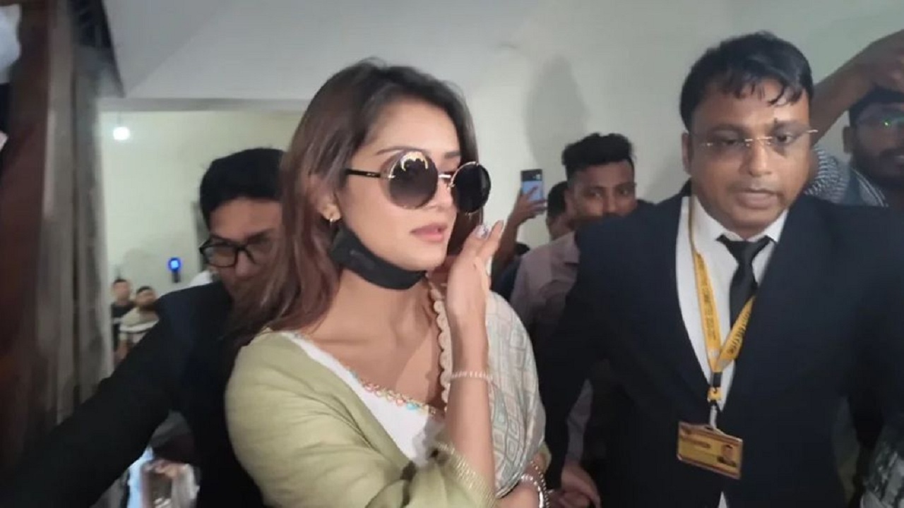 আত্মসমর্পণ করে জামিন পেলেন অভিনেত্রী তানজিন তিশা
