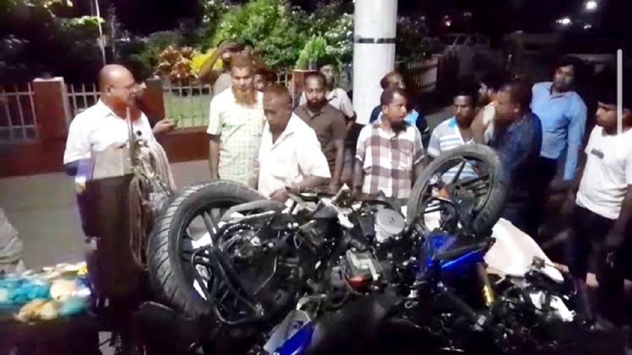 ভাঙ্গায় সড়ক দুর্ঘটনায় তিন বন্ধু নিহত