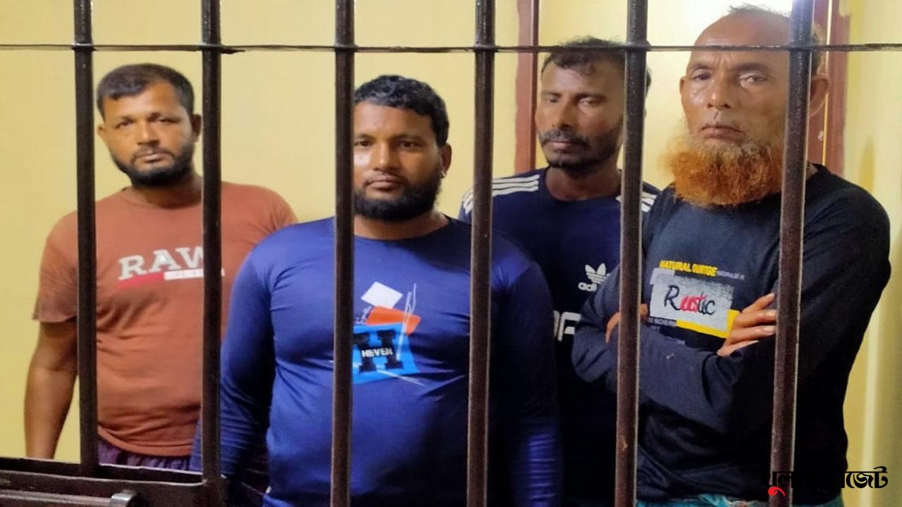 সাতক্ষীরার কলাগাছিয়ায় অবৈধ অনুপ্রবেশের অভিযোগে ডিঙি নৌকাসহ আটক ৪