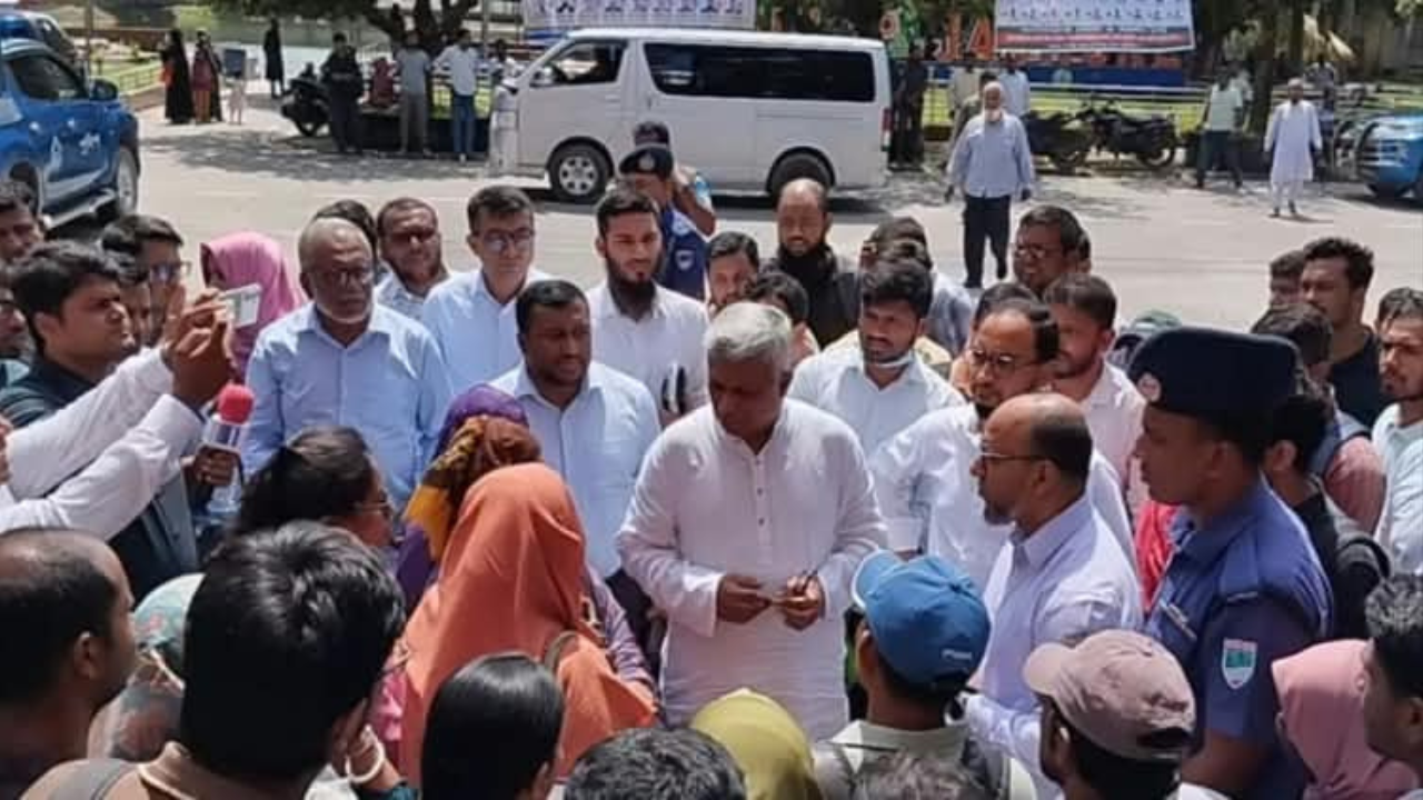 প্রাথমিক শিক্ষক নিয়োগ বঞ্চিত যশোরের ১০৬ প্রার্থীর অবস্থান কর্মসূচি : প্রতিমন্ত্রী