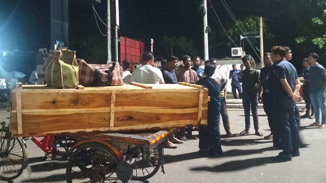 দূতাবাসের ছাড়পত্রে দেশে ফিরলো ভারতীয় যাত্রীর মরদেহ