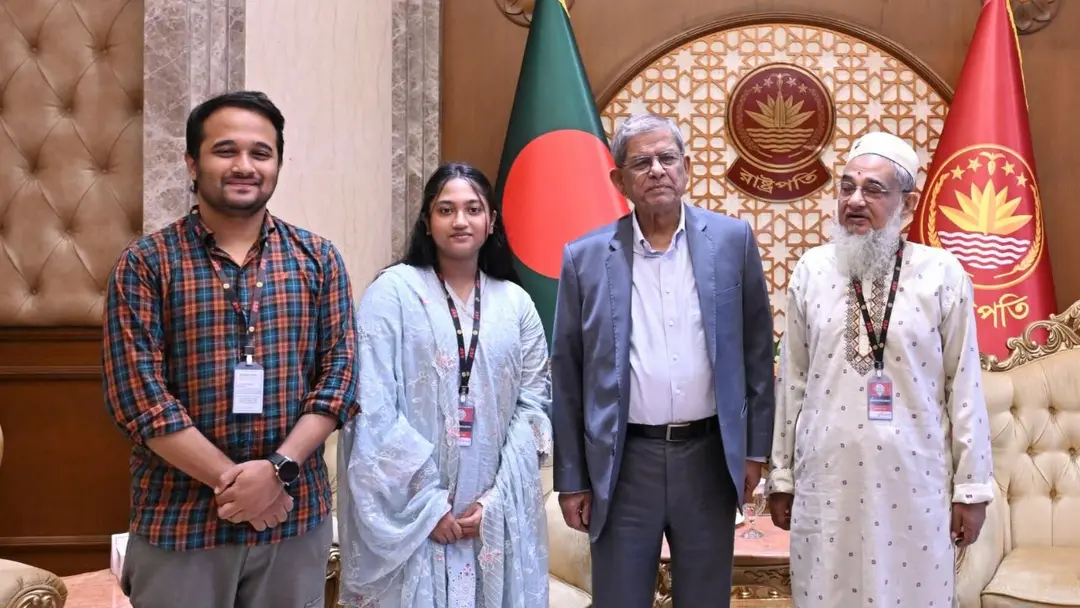রাষ্ট্রপতির সঙ্গে জুলাই শহীদ মুগ্ধর পরিবারের সদস্যদের সৌজন্য সাক্ষাৎ
