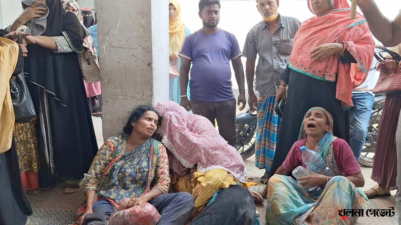 নড়াইলে যুবককে কুপিয়ে হত্যা, নারীসহ আহত ৭