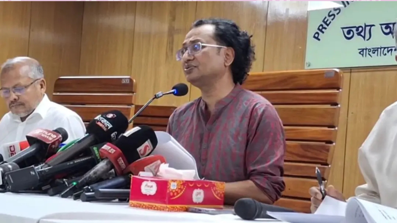 এলপিজির সংকট নেই, মজুতদারি করলে ব্যবস্থা : তথ্য উপদেষ্টা
