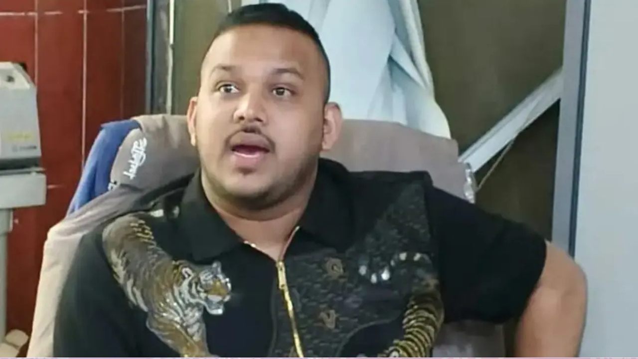 প্রিজন ভ্যান থেকে ‘পিচ্চি রাজা’র পলায়নের ঘটনায় ৫ পুলিশ সদস্য বরখাস্ত