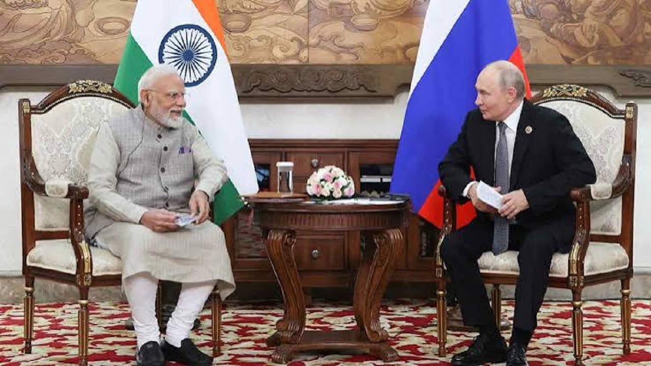 অন্তহীন যুদ্ধ থেকে সরে এসে পুতিনকে যুদ্ধ বন্ধের আহ্বান মোদির