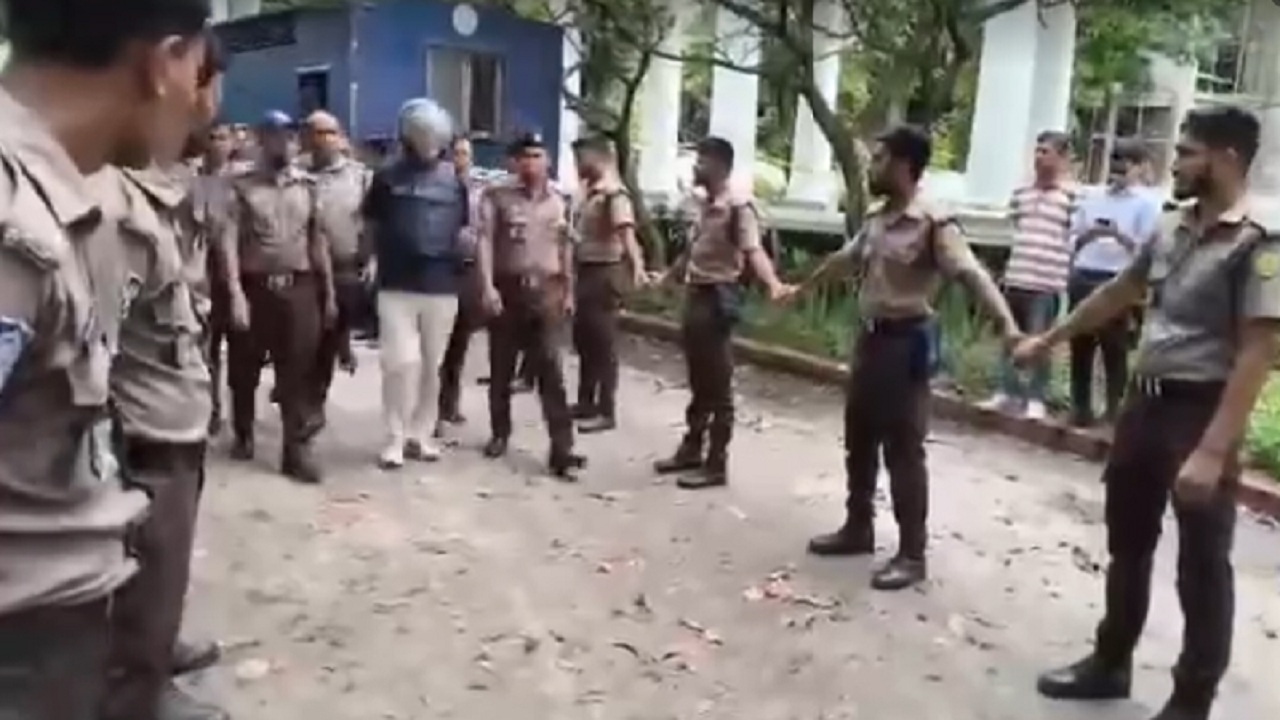 শাপলা চত্বর হত্যাযজ্ঞ : ইনু, শাহরিয়ার কবিরসহ ১১ আসামিকে ট্রাইব্যুনালে হাজির