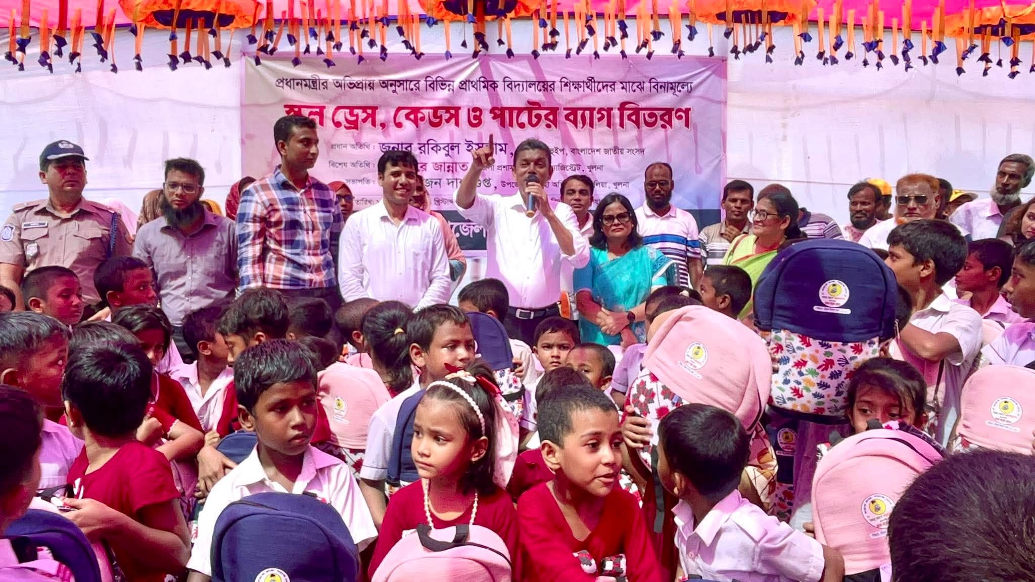 সরকারের হাত অপরাধীদের চেয়ে শক্তিশালী : হুইপ বকুল
