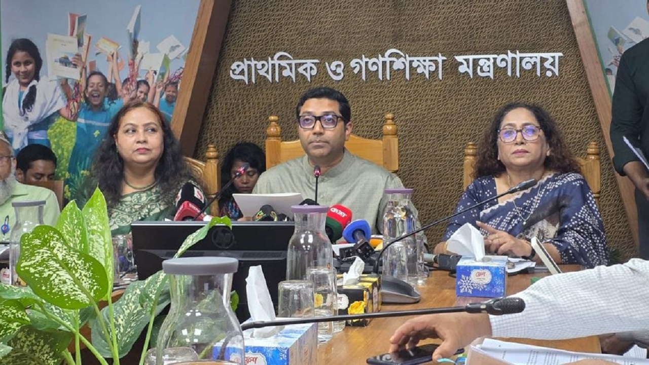 প্রাথমিকে শিক্ষক বদলি অনির্দিষ্টকালের জন্য স্থগিত