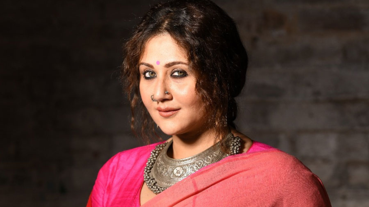 কটাক্ষ থামানোর সহজ সমাধান দিলেন স্বস্তিকা