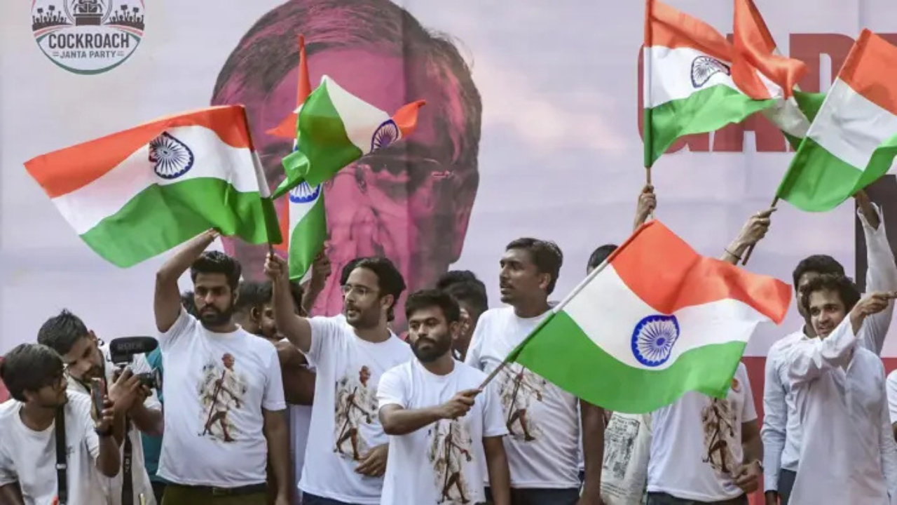 ভারতে সিইসির বিরুদ্ধে দীর্ঘ আন্দোলনের ডাক ককরোচ পার্টির