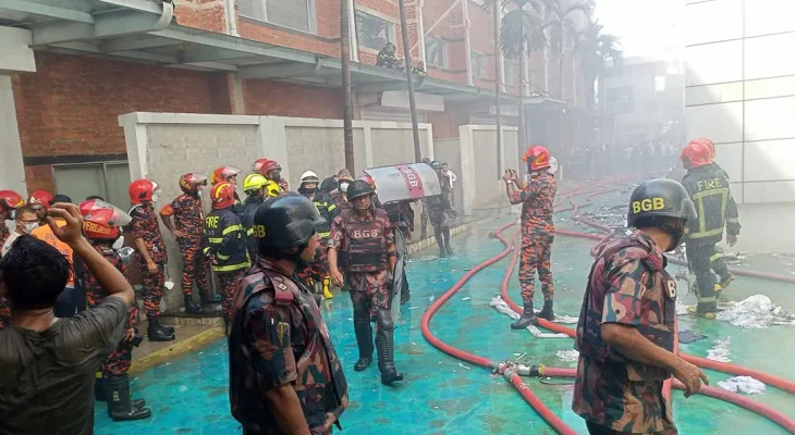 গাজীপুরে ওষুধ কারখানার আগুন ৪ ঘণ্টা পর নিয়ন্ত্রণে
