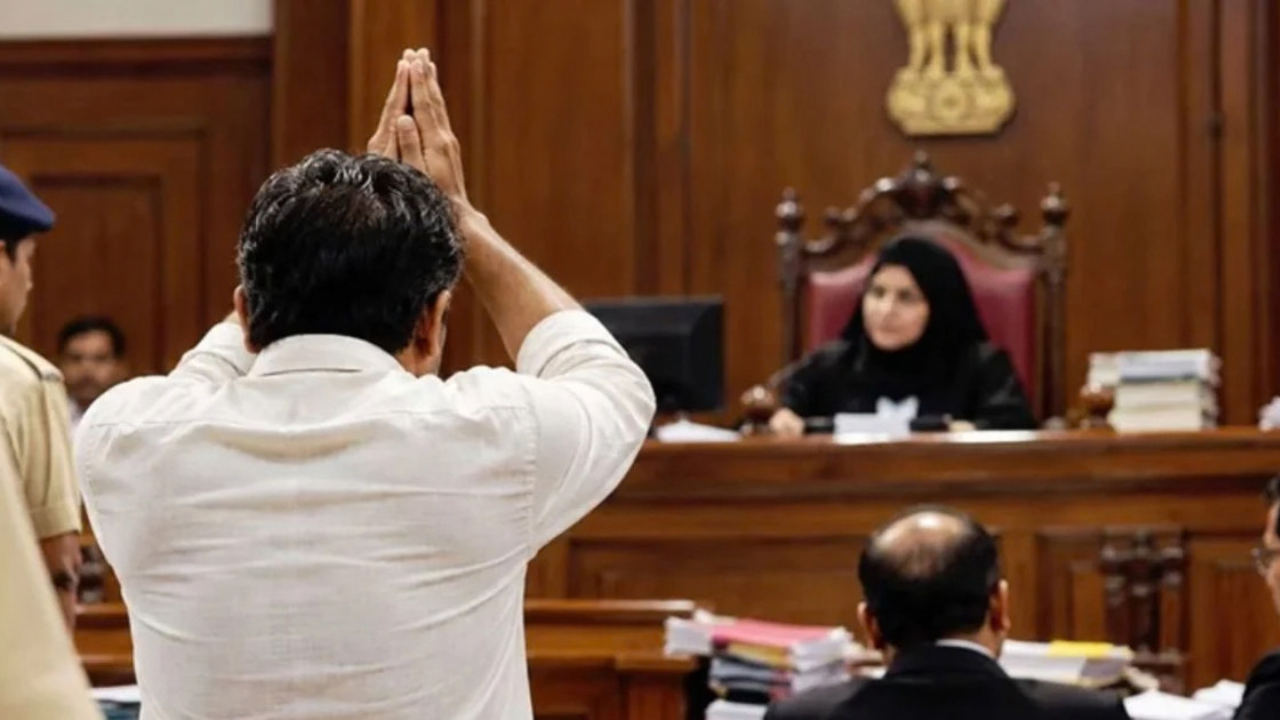 হিজাব পরা বিচারককে দেখে ‘জয় শ্রীরাম’স্লোগান