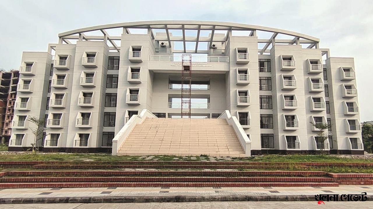 সাড়ে ১৭ কোটি টাকা ব্যয়ে নির্মিত কুয়েটের নান্দনিক ফরেন স্টুডেন্ট ডরমেটরী